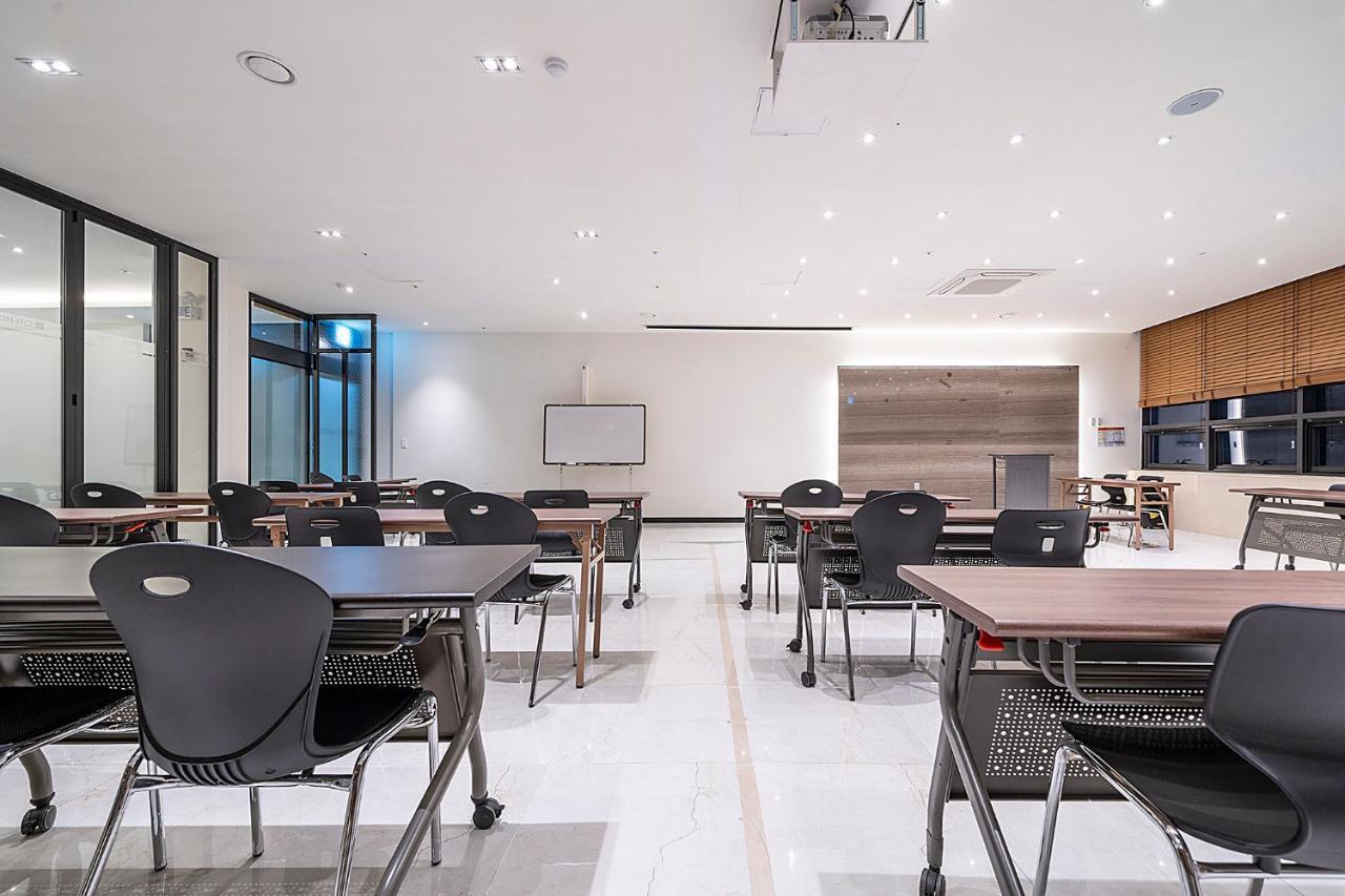 Wonju City Hotel Hyeoksin Екстериор снимка