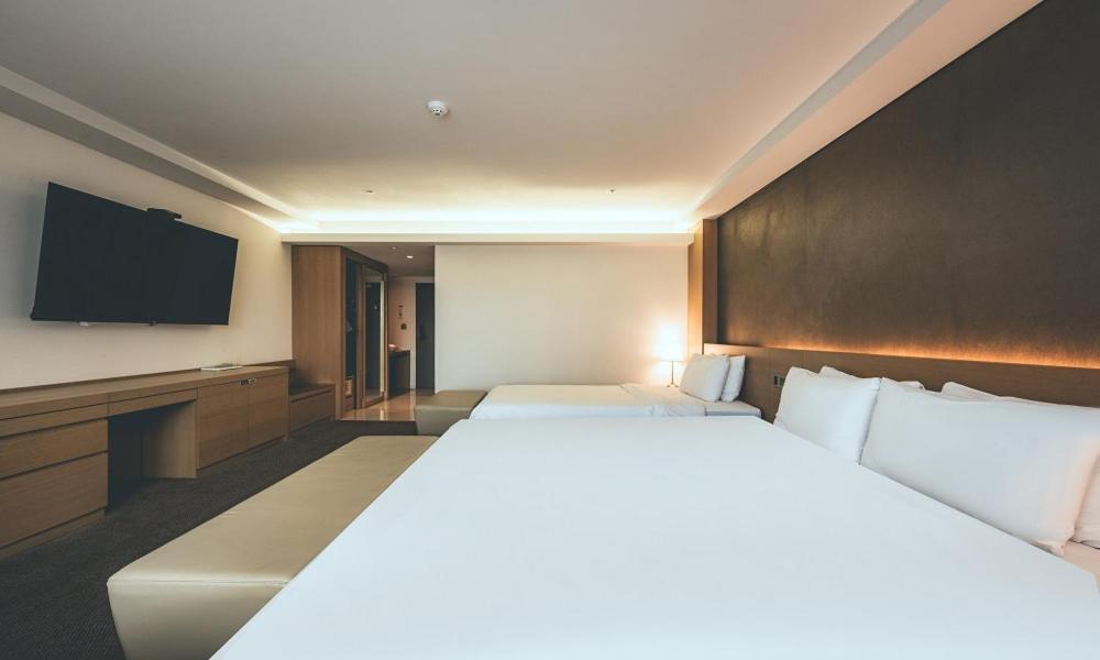 Wonju City Hotel Hyeoksin Екстериор снимка