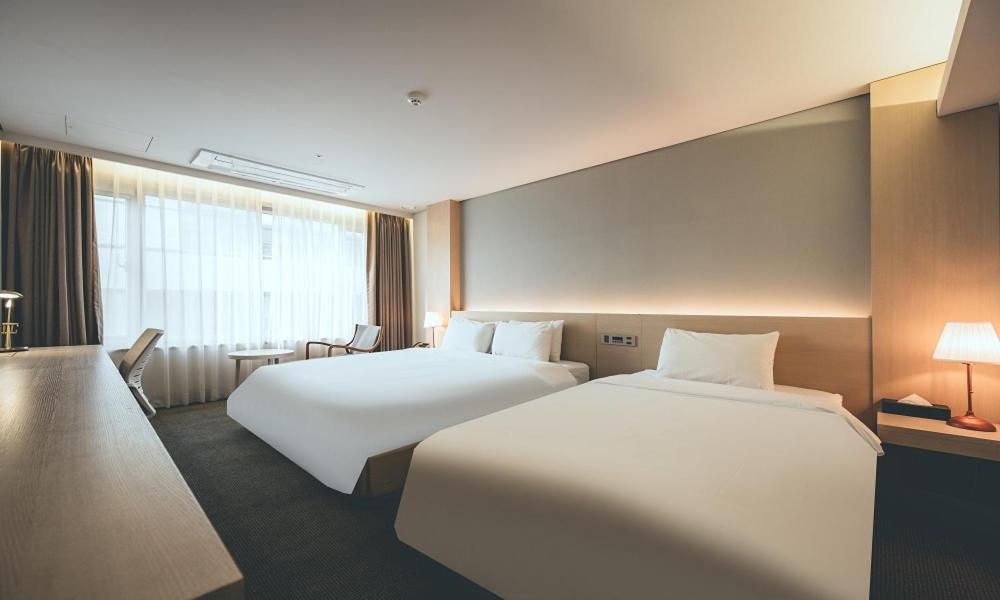 Wonju City Hotel Hyeoksin Екстериор снимка