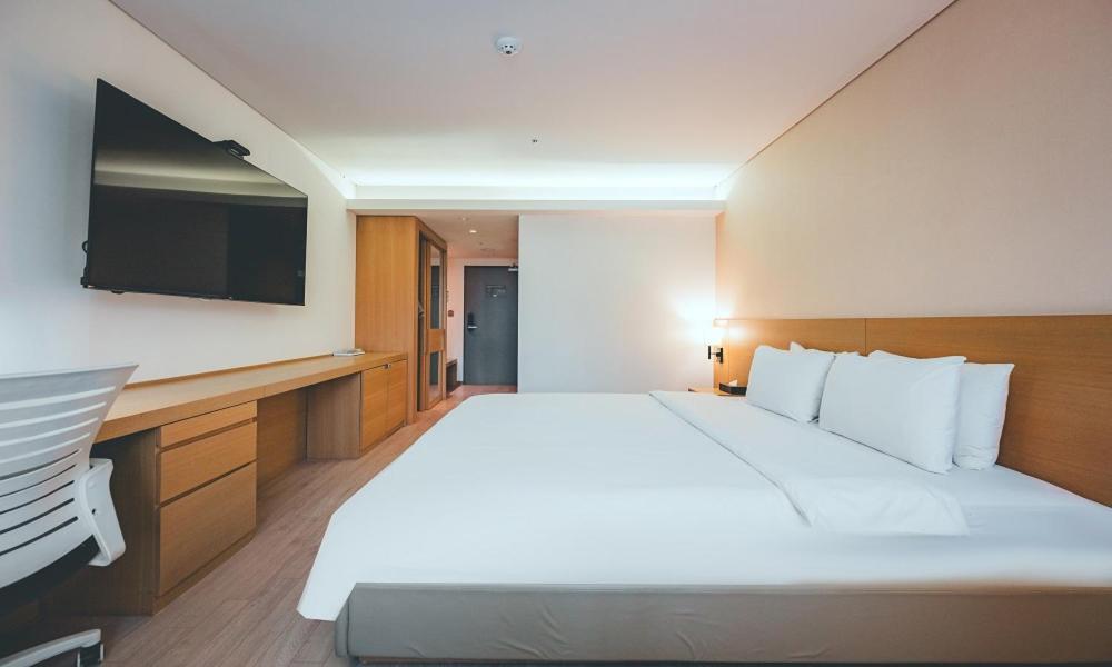 Wonju City Hotel Hyeoksin Екстериор снимка