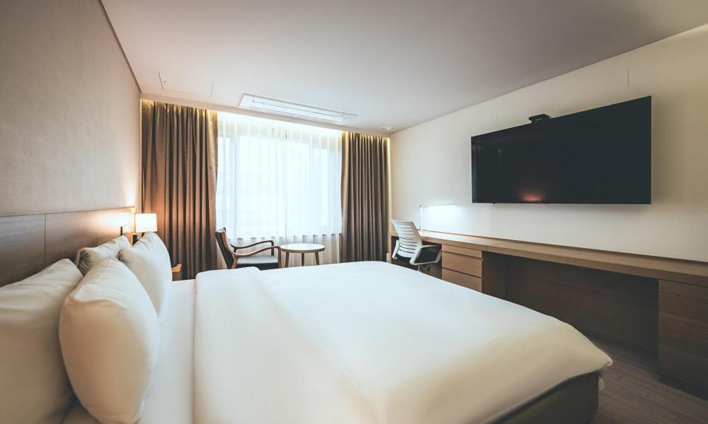 Wonju City Hotel Hyeoksin Екстериор снимка