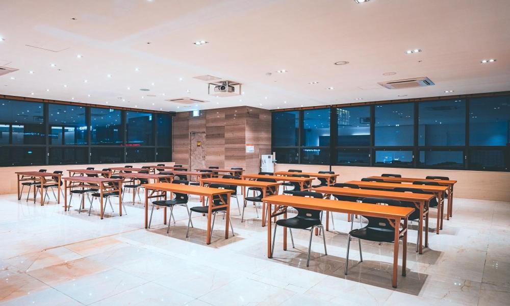 Wonju City Hotel Hyeoksin Екстериор снимка