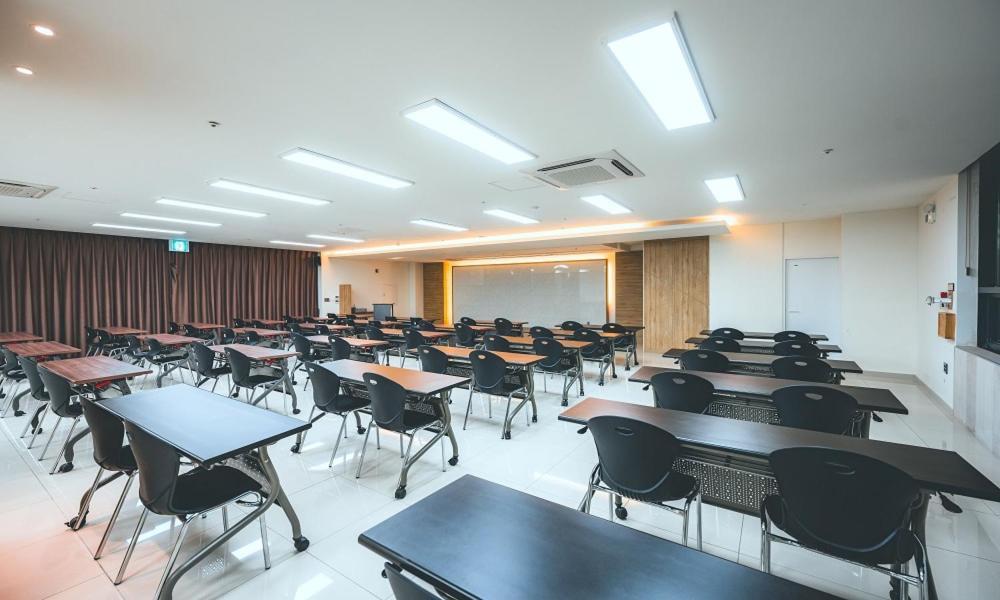 Wonju City Hotel Hyeoksin Екстериор снимка